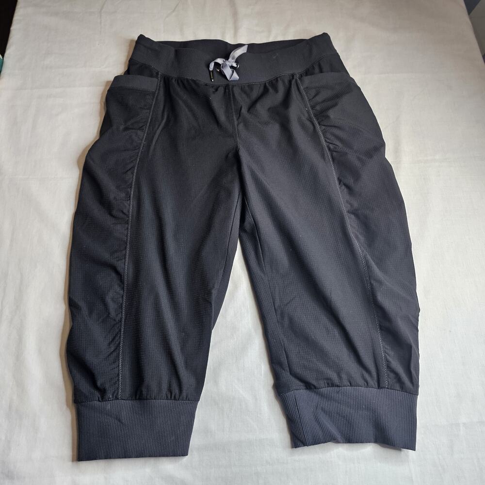 Wmn's ATHLETA Black Cropped Dance Studio Nylon Stretch Pants 14 Activewear